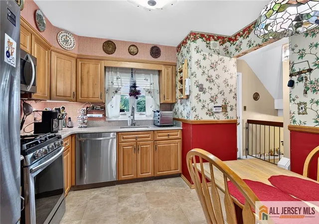 Homes for sale in Avenel, NJ | 403 Peach St #403, Avenel, NJ 07001 | MLS# 2662400M