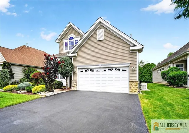 Photo 2 of Single family home for sale at 15 Monarch Rd, Monroe Township, NJ 08831 | MLS# 2770152M | Listing updated on 2026-08-31
