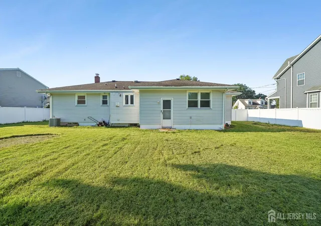 4th image of 125 Cedar St, Colonia, NJ 07067 | MLS# 2702472R