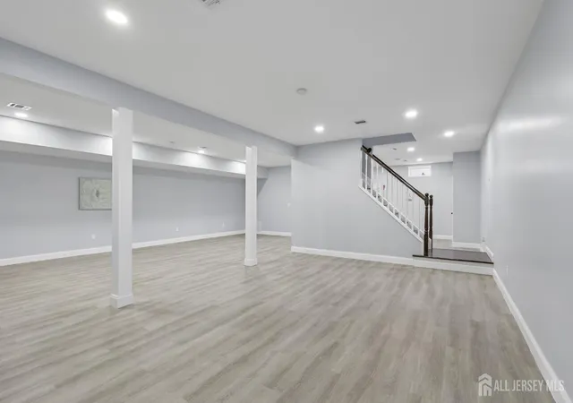 53rd image of 239 Suttons Ln, Edison, NJ 08817 | MLS# 2703170R
