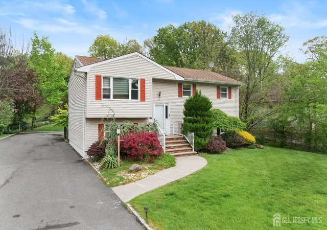 Photo 1 of Single family home for sale at 13 Fishel Rd, Edison, NJ 08820 | MLS# 2615107R | Listing updated on 2026-09-10