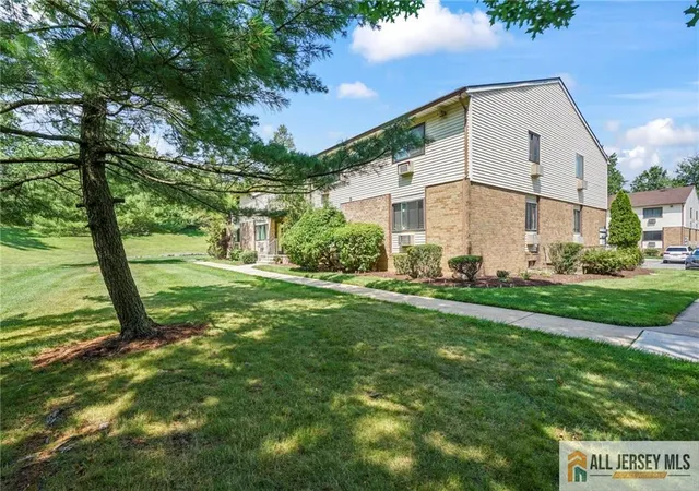 Homes for sale in Woodbridge Proper, NJ | 903 Cricket Ln #903, Woodbridge Proper, NJ 07095 | MLS# 2662398M