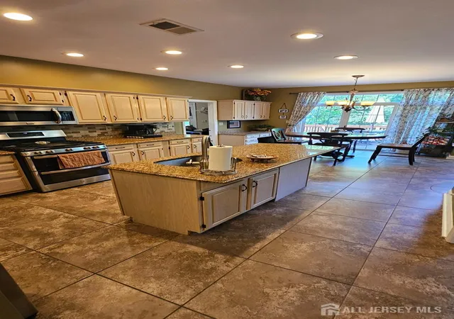 Homes for sale in South Brunswick, NJ | 5 Tree Farm Rd, South Brunswick, NJ 08852 | MLS# 2618184R