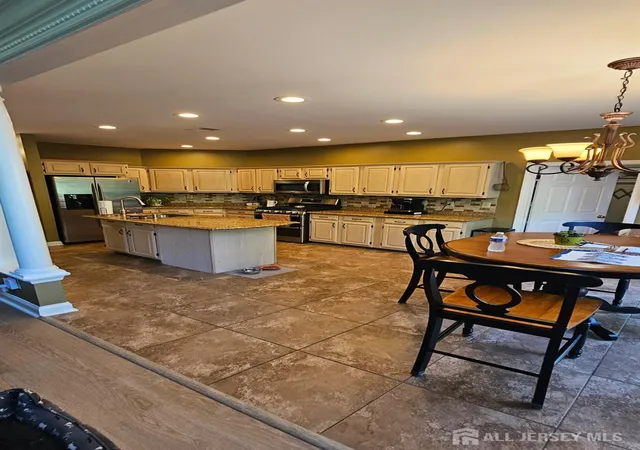 Homes for sale in South Brunswick, NJ | 5 Tree Farm Rd, South Brunswick, NJ 08852 | MLS# 2618184R