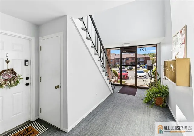 Homes for sale in Woodbridge Proper, NJ | 121 Beverly Hills Ter #B, Woodbridge Proper, NJ 07095 | MLS# 2662255M