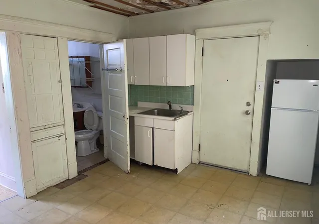 Homes for sale in New Brunswick, NJ | 7 Freeman St, New Brunswick, NJ 08901 | MLS# 2617921R