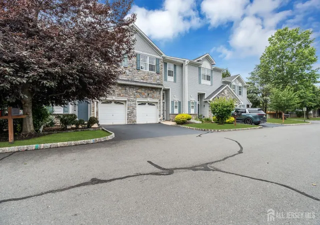 4th image of 27 Hanna Ln, South Amboy, NJ 08879 | MLS# 2618342R