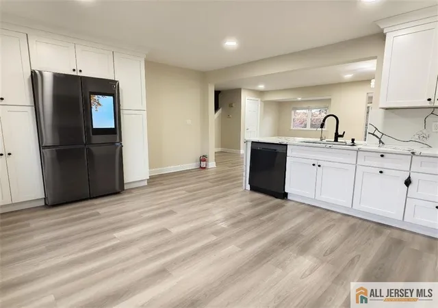 5th image of 3203 N Oaks Blvd, North Brunswick, NJ 08902 | MLS# 2660830M