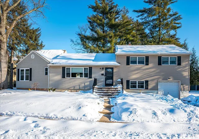Photo 1 of Single family home for sale at 9 Olden Rd, Edison, NJ 08817 | MLS# 2610058R | Listing updated on 2026-07-31