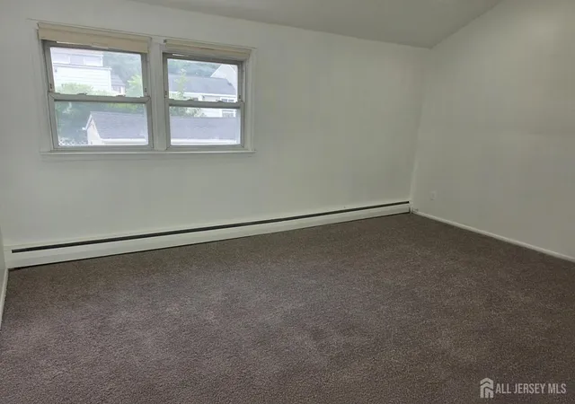 3rd image of 9 Florence Dr, Parlin, NJ 08859 | MLS# 2700562R