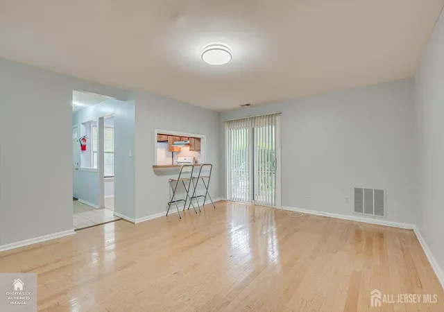2nd image of 503 Woodbridge Commons Wy, Iselin, NJ 08830 | MLS# 2702250R