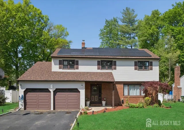 Homes for sale in Edison, NJ | 24 Sandalwood Dr, Edison, NJ 08820 | MLS# 2615568R
