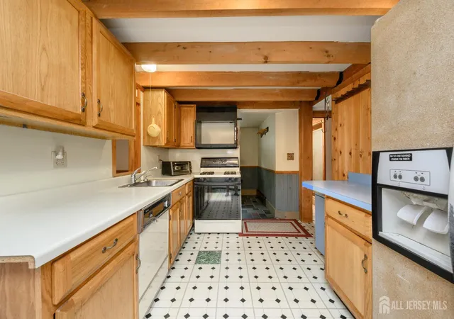 5th image of 1097 State Route 173, Bloomsbury, NJ 08804 | MLS# 2700805R
