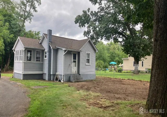 2nd image of 19 Sandfield Rd, Old Bridge, NJ 08857 | MLS# 2617787R