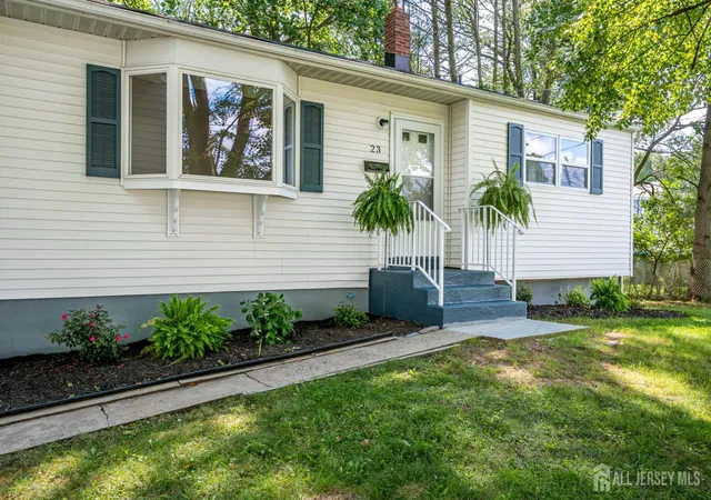 Photo 3 of Single family home for sale at 23 Nancy Cir, Edison, NJ 08817 | MLS# 2701910R | Listing updated on 2026-09-09
