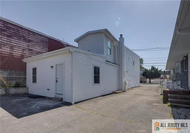 Homes for sale in Fords, NJ | 339 Crows Mill Rd, Fords, NJ 08863 | MLS# 2662431M