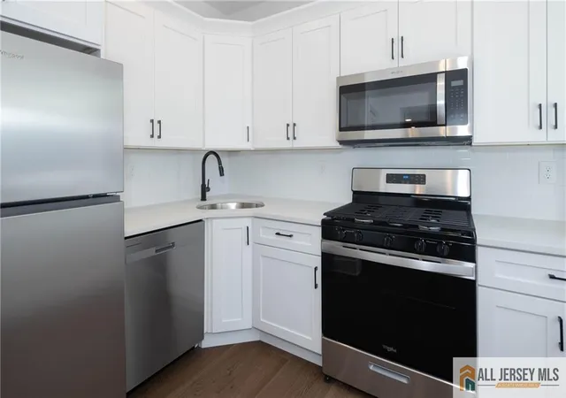 Homes for sale in Fords, NJ | 339 Crows Mill Rd, Fords, NJ 08863 | MLS# 2662431M