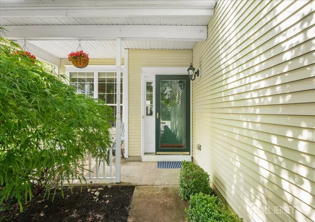 Photo 2 of Single family home for sale at 1 Inverness Dr, Manalapan, NJ 07726 | MLS# 2702796R | Listing updated on 2026-09-11