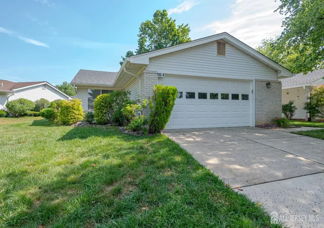 2nd image of 742 A Pompton Rd, Monroe Township, NJ 08831 | MLS# 2700381R