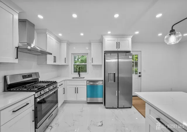 2nd image of 1834 Holly Rd, North Brunswick, NJ 08902 | MLS# 2703001R