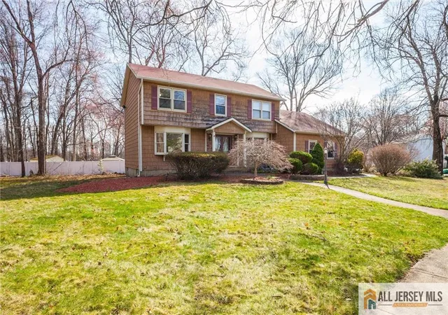 2nd image of 18 Warne Rd, Matawan, NJ 07747 | MLS# 2661616M