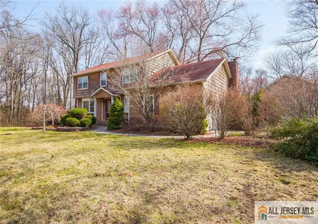 3rd image of 18 Warne Rd, Matawan, NJ 07747 | MLS# 2661616M