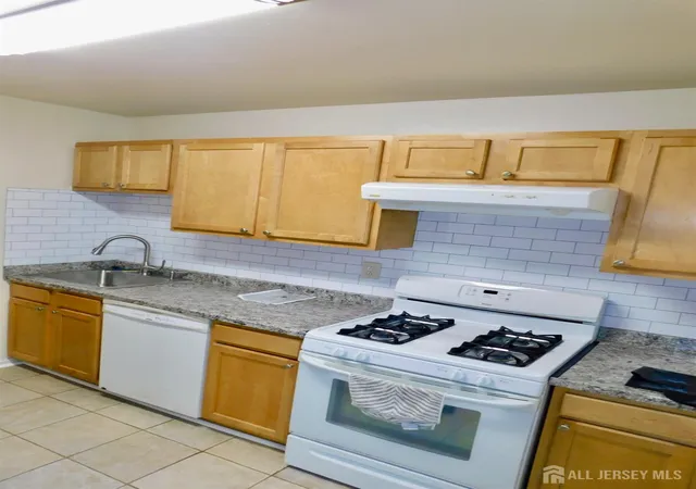 Photo 3 of Condo for sale at 66 Chatham Ct, East Windsor, NJ 08520 | MLS# 2701204R | Listing updated on 2026-09-17