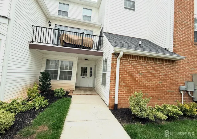 Homes for sale in North Brunswick, NJ | 1403 Plymouth Rd, North Brunswick, NJ 08902 | MLS# 2700613R