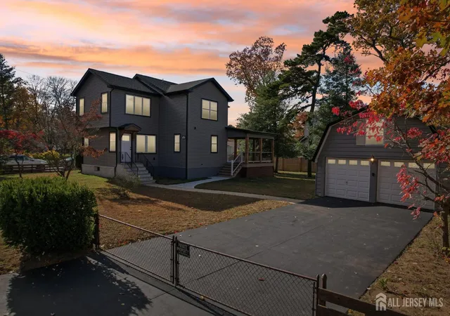 Photo 1 of Single family home for sale at 102 Fernhead Ave, Spotswood, NJ 08884 | MLS# 2607126R | Listing updated on 2025-11-14
