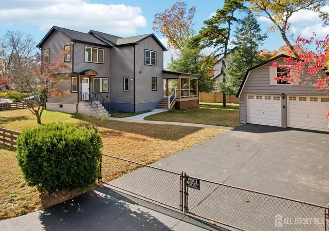 Photo 3 of Single family home for sale at 102 Fernhead Ave, Spotswood, NJ 08884 | MLS# 2607126R | Listing updated on 2025-11-14