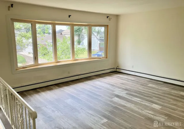 3rd image of 141 Dunbar Ave, Fords, NJ 08863