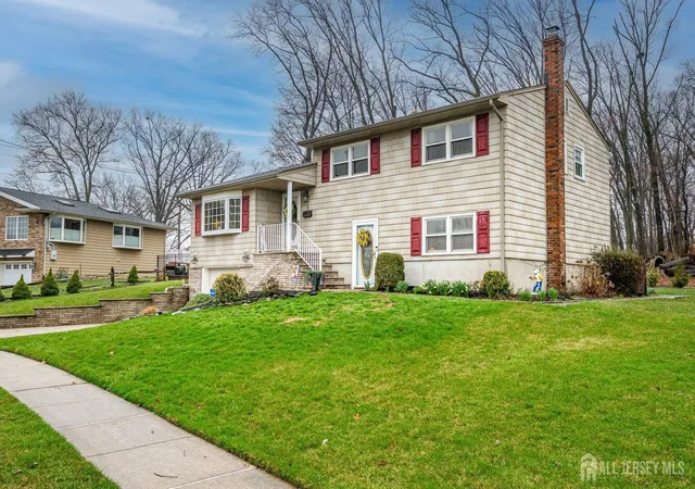 Homes for sale in Edison, NJ | 8 Adelphi Ct, Edison, NJ 08837 | MLS# 2618270R