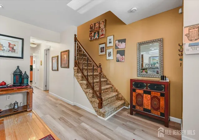 image of 27 Highview Dr, Woodbridge, NJ 07095 | MLS# 2701703R
