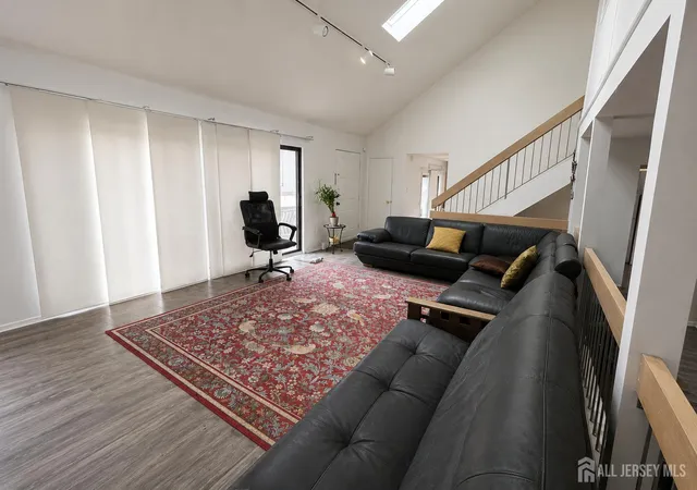 2nd image of 89 Linda Ln, Edison, NJ 08820 | MLS# 2701260R