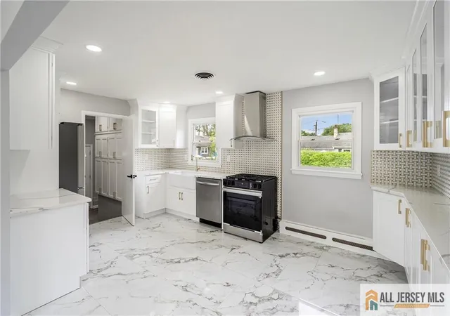 Photo 4 of Single family home for sale at 366 Muriel Ave, Piscataway, NJ 08854 | MLS# 2660085M | Listing updated on 2025-08-07