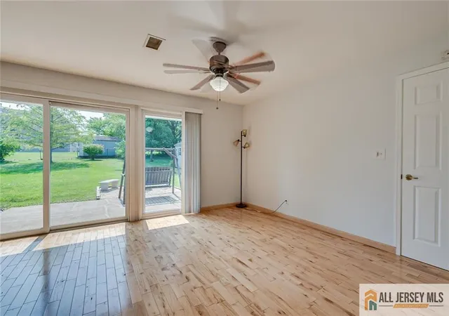 5th image of 26 Kendall Rd, Kendall Park, NJ 08824 | MLS# 2770133M