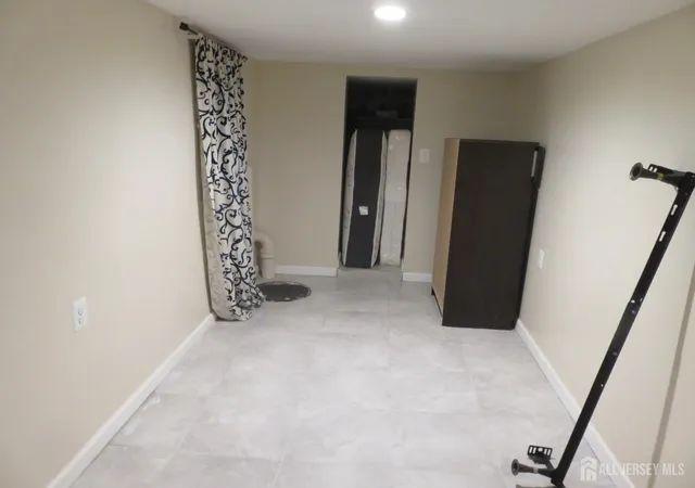 16th image of 561 Neville St, Perth Amboy, NJ 08861 | MLS# 2701901R