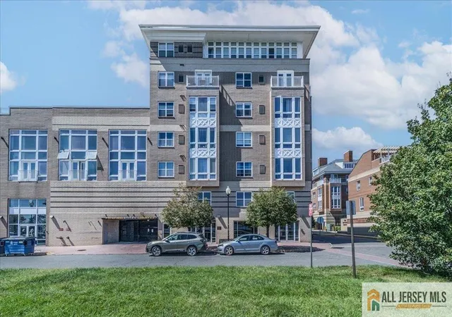 2nd image of 358 Rector St, Perth Amboy, NJ 08861