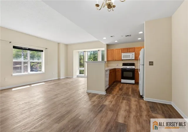 4th image of 358 Rector St #302, Perth Amboy, NJ 08861 | MLS# 2770164M