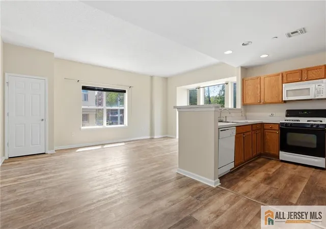 5th image of 358 Rector St #302, Perth Amboy, NJ 08861 | MLS# 2770164M