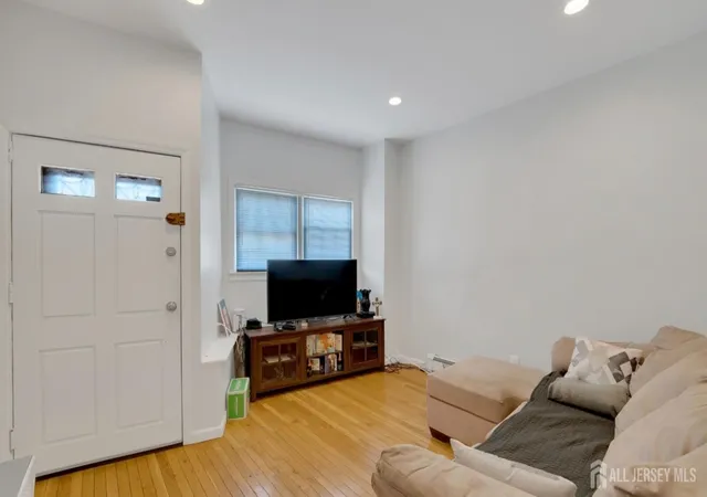Homes for sale in Bloomfield, NJ | 106 Broughton Ave, Bloomfield, NJ 07003 | MLS# 2613677R