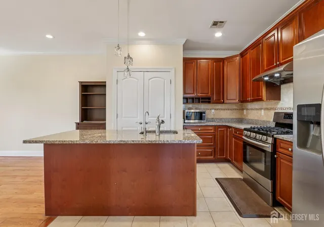 Homes for sale in Edison, NJ | 32 Cinder Rd #3, Edison, NJ 08820 | MLS# 2613665R