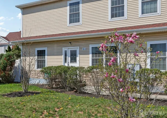 Homes for sale in Edison, NJ | 32 Cinder Rd #3, Edison, NJ 08820 | MLS# 2613665R