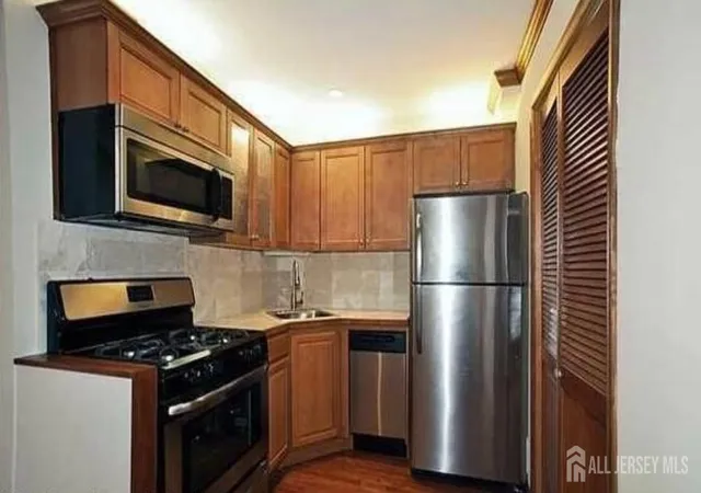 Listing Photo 4 - Condo for sale in building located at 68 5Th St, Highlands, NJ 07732 - Unit #7