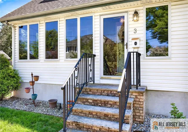 Photo 4 of Single family home for sale at 3 Buchman St, Piscataway, NJ 08854 | MLS# 2662194M | Listing updated on 2026-09-07