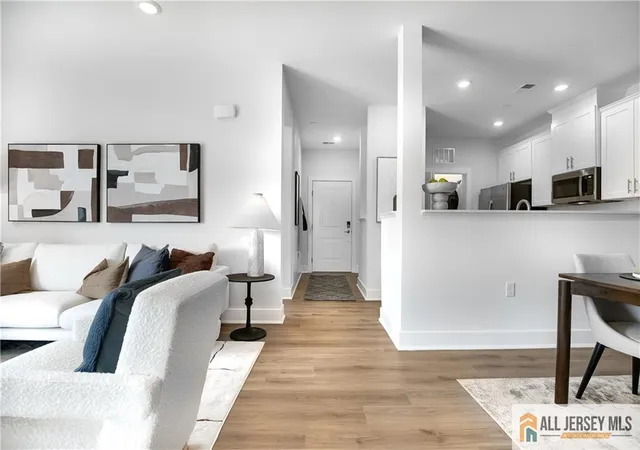 5th image of 2206 Prince Hall Dr, Pennington, NJ 08534 | MLS# 2770289M