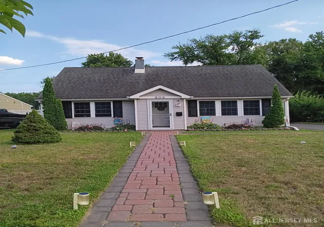 3rd image of 209 Eaton Ave, Trenton, NJ 08619 | MLS# 2701609R