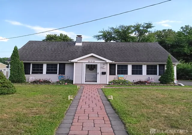5th image of 209 Eaton Ave, Trenton, NJ 08619 | MLS# 2701609R