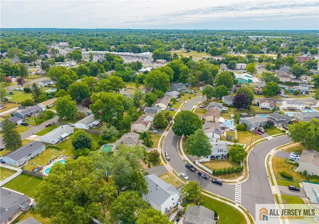 Photo 3 of Single family home for sale at 31 Shearn Dr, Middlesex, NJ 08846 | MLS# 2662258M | Listing updated on 2026-06-28