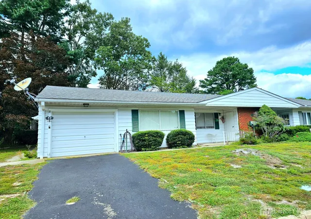Condo for sale at 6 Ohio Dr #B, Whiting, NJ 08759 | MLS# 2706876R